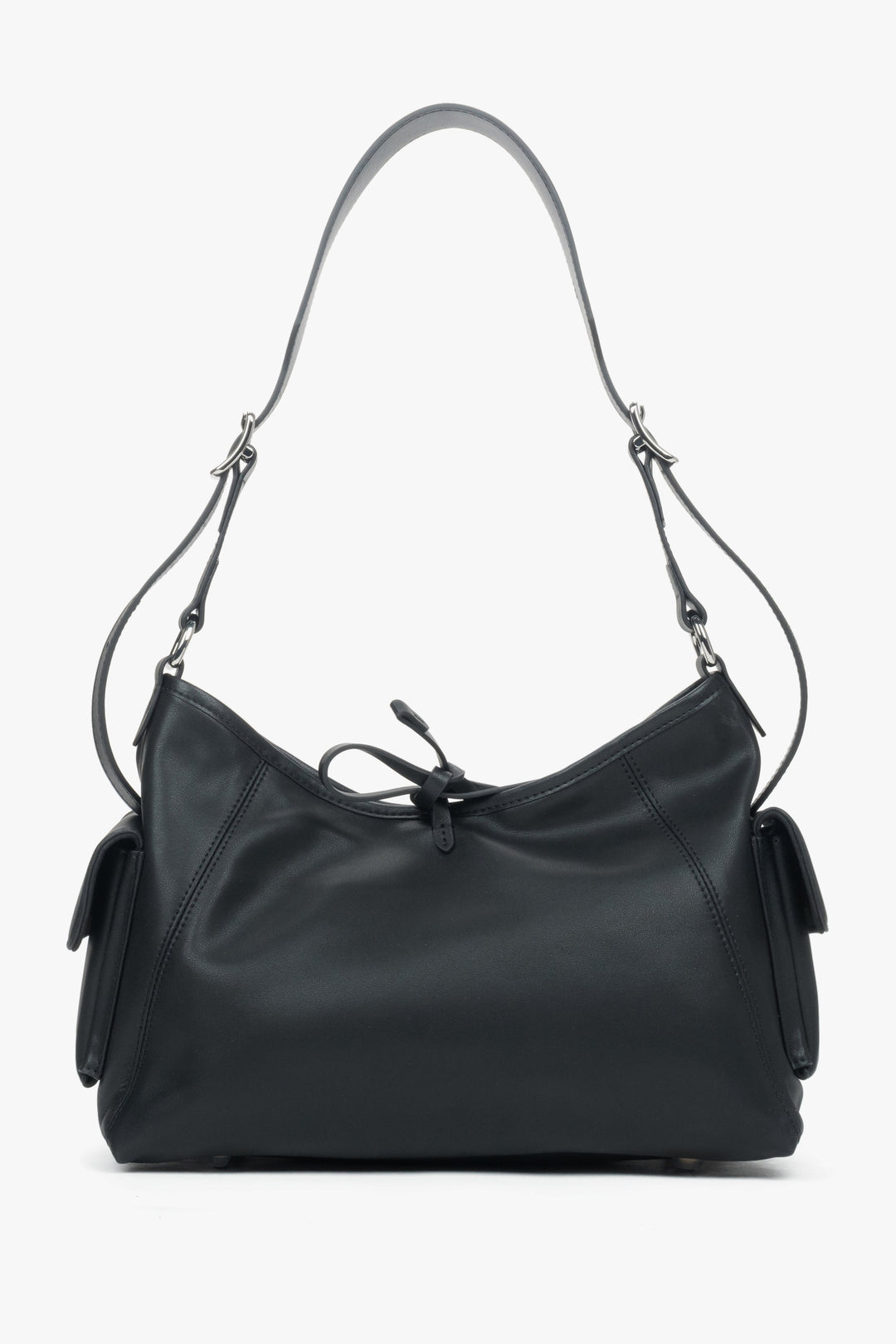 Women’s black shoulder bag in soft genuine Leather.