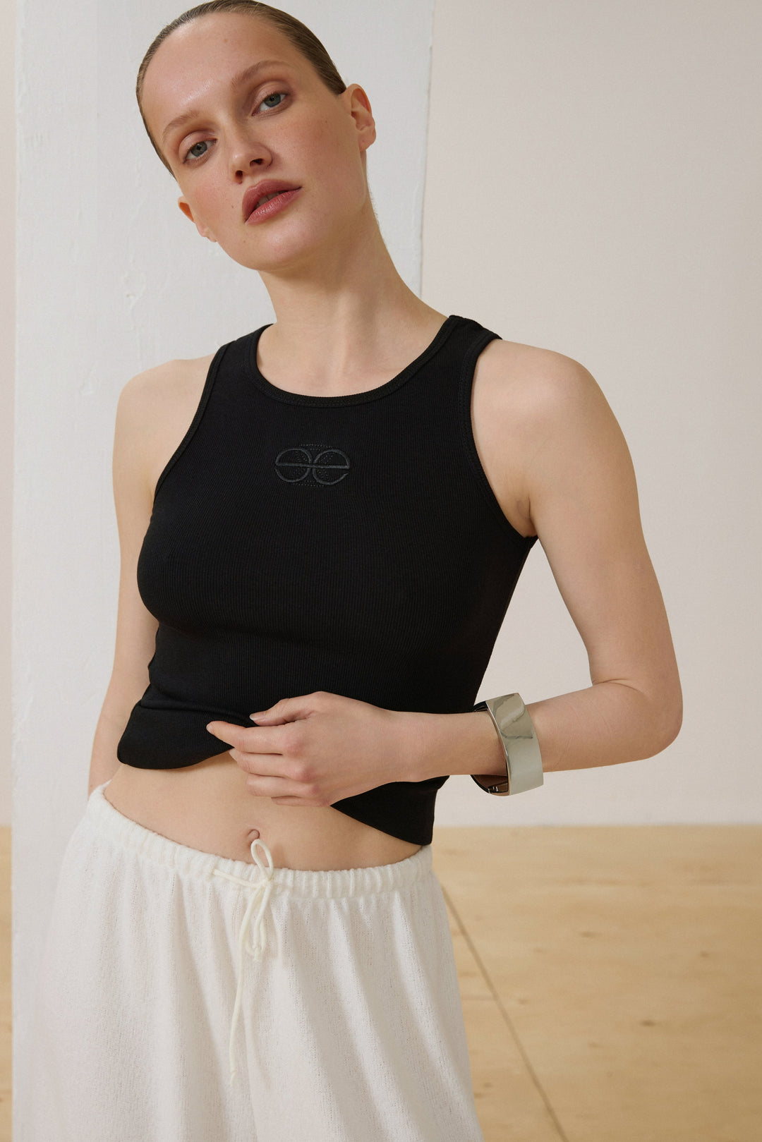 Women's Black Sleeveless Top made of Ribbed Cotton Estro ER00119736.