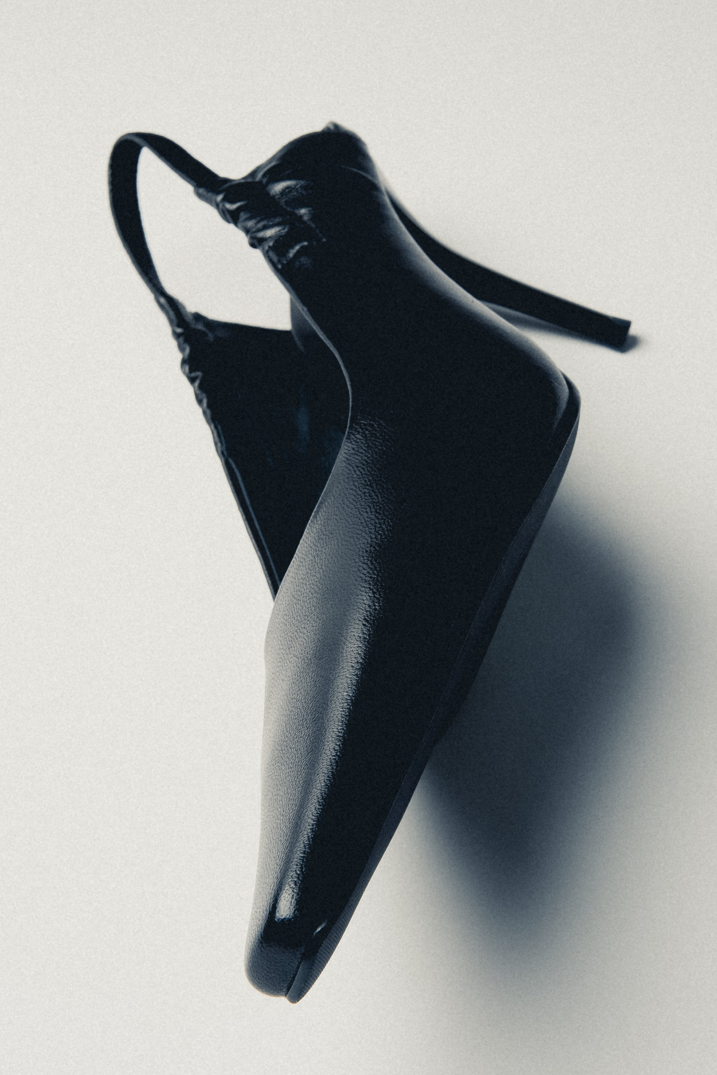 Black women’s pumps Estro Selection.