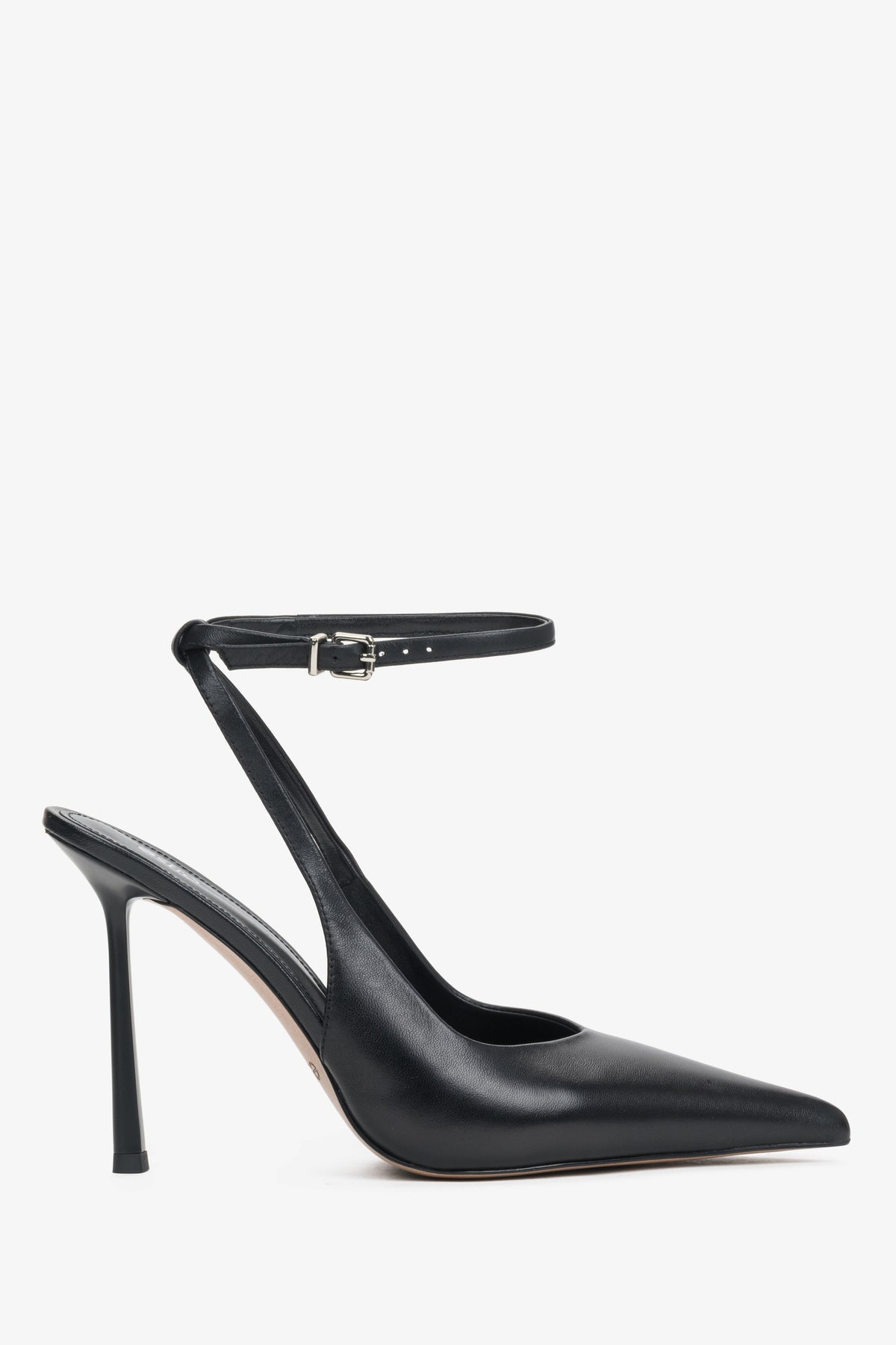 Black women’s slingback pumps made of genuine leather.
