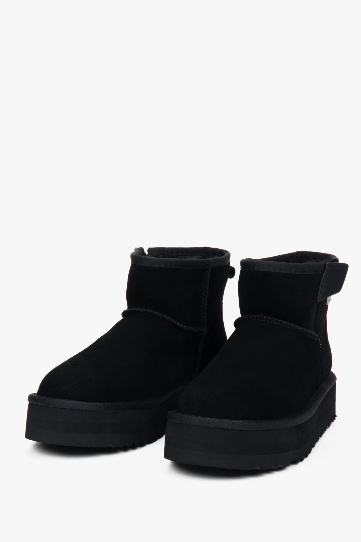 Black women's snow boots – genuine velour and warm fur.
