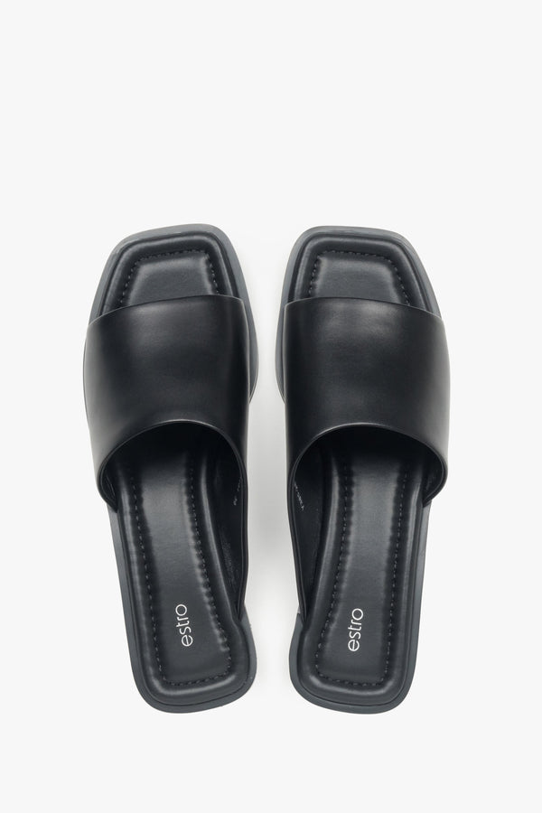 Women’s black slide sandals with a square toe in genuine leather, Estro.