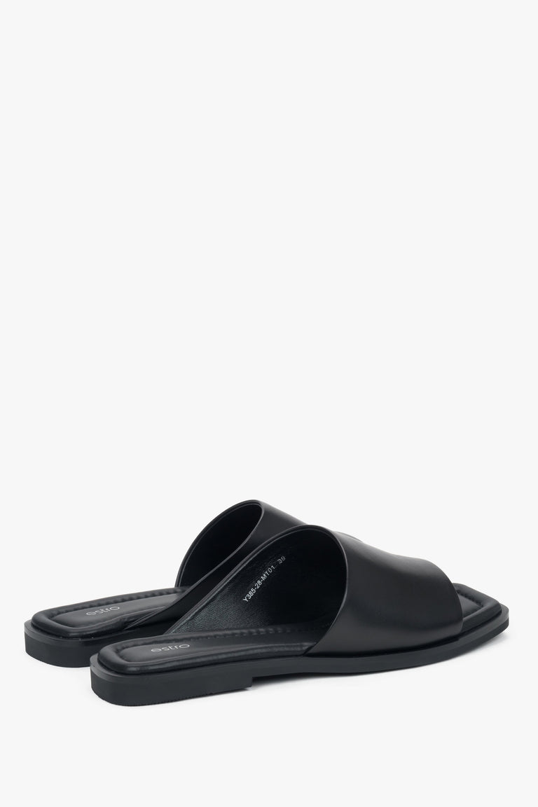 Black women’s slide sandals with a square toe in genuine leather, Estro.