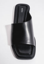 Women’s Black Square-Toe Slide Sandals in Genuine Leather Estro ER00119224.