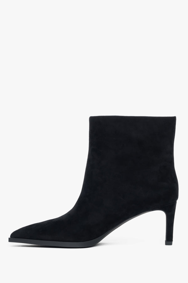 Women’s ankle boots Estro, short, black, with a stiletto heel, made of genuine velour.