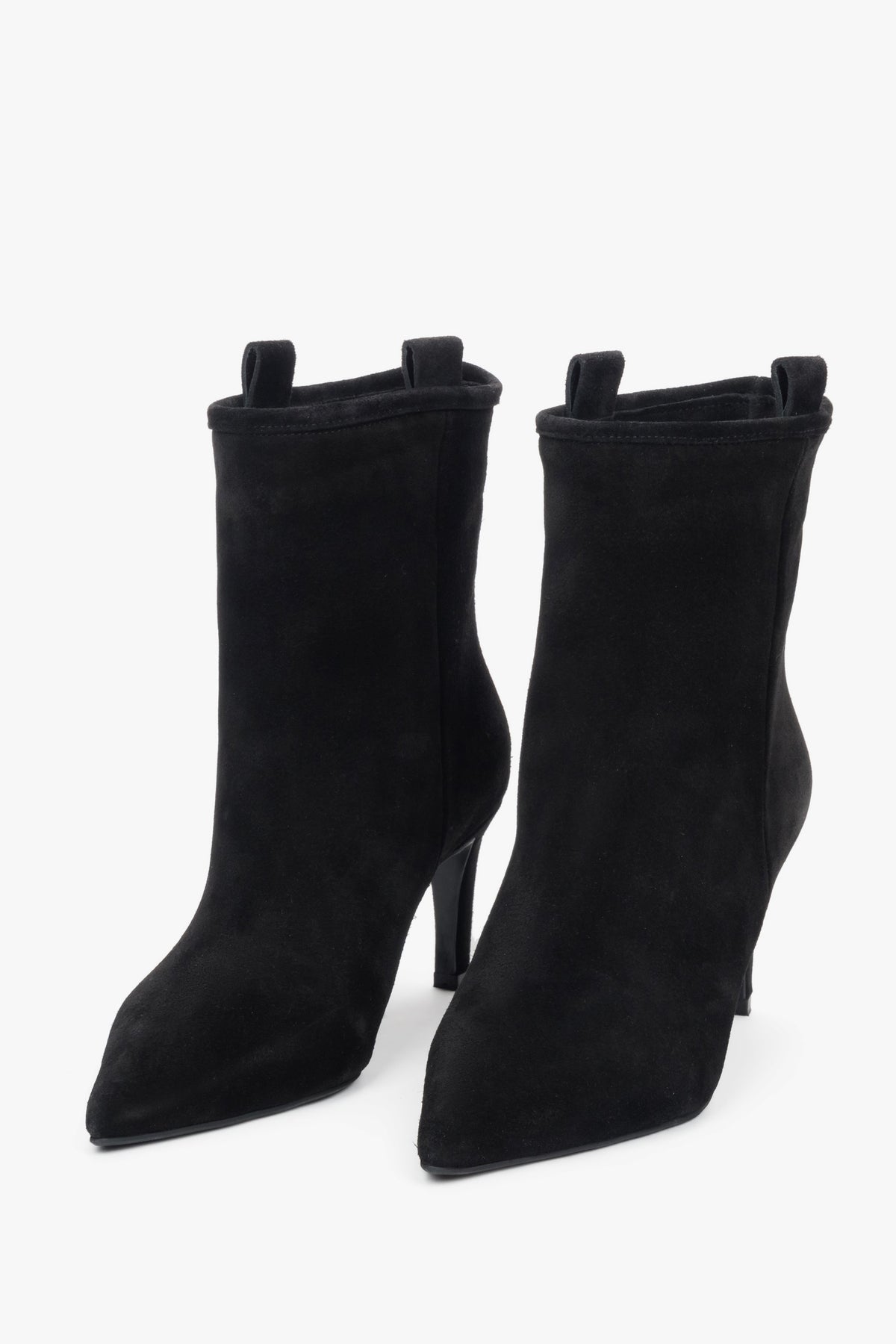 Women’s black stiletto ankle boots made of genuine velour Estro ER00118225.