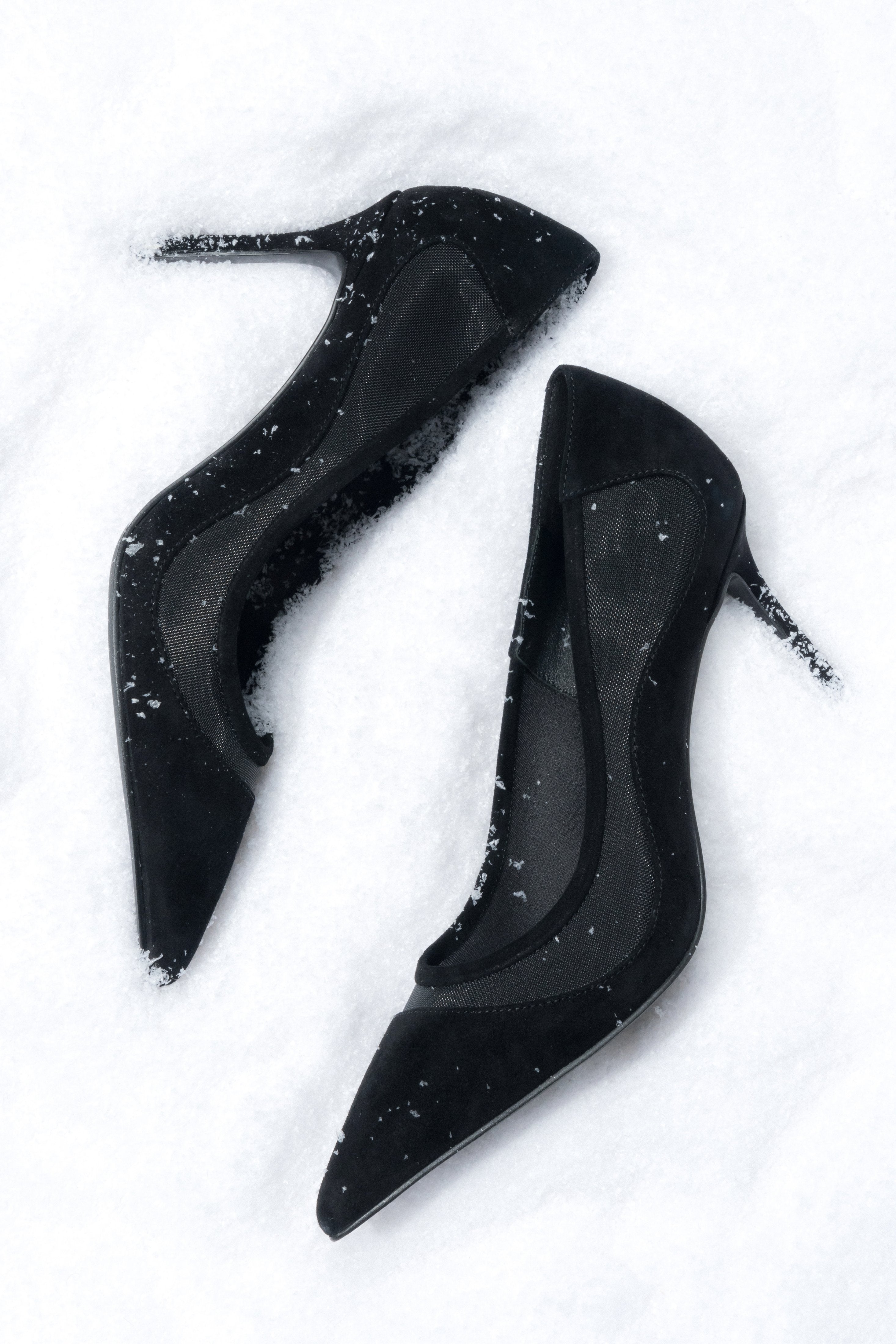 Women’s Black Stiletto Heels in Genuine Velour and Soft Textiles Estro ER00118466.
