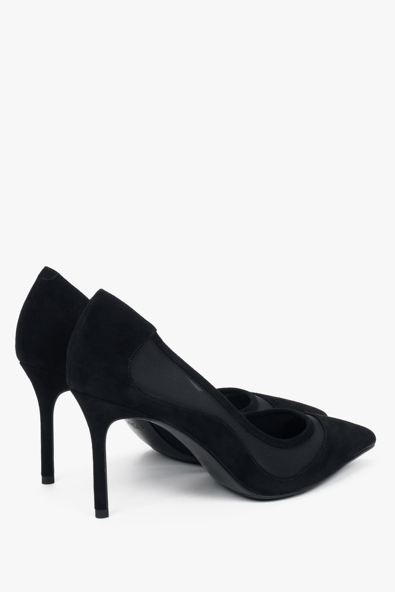 Made of natural velour and soft textiles, black women’s stiletto heels Estro.
