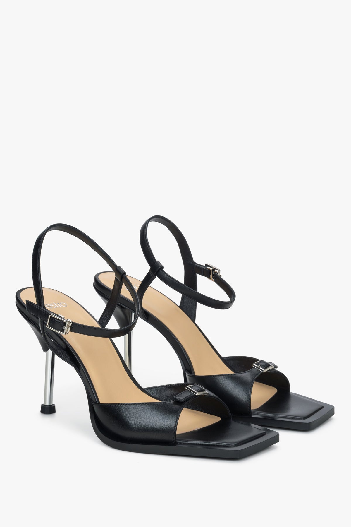 Women’s black stiletto sandals in genuine leather.