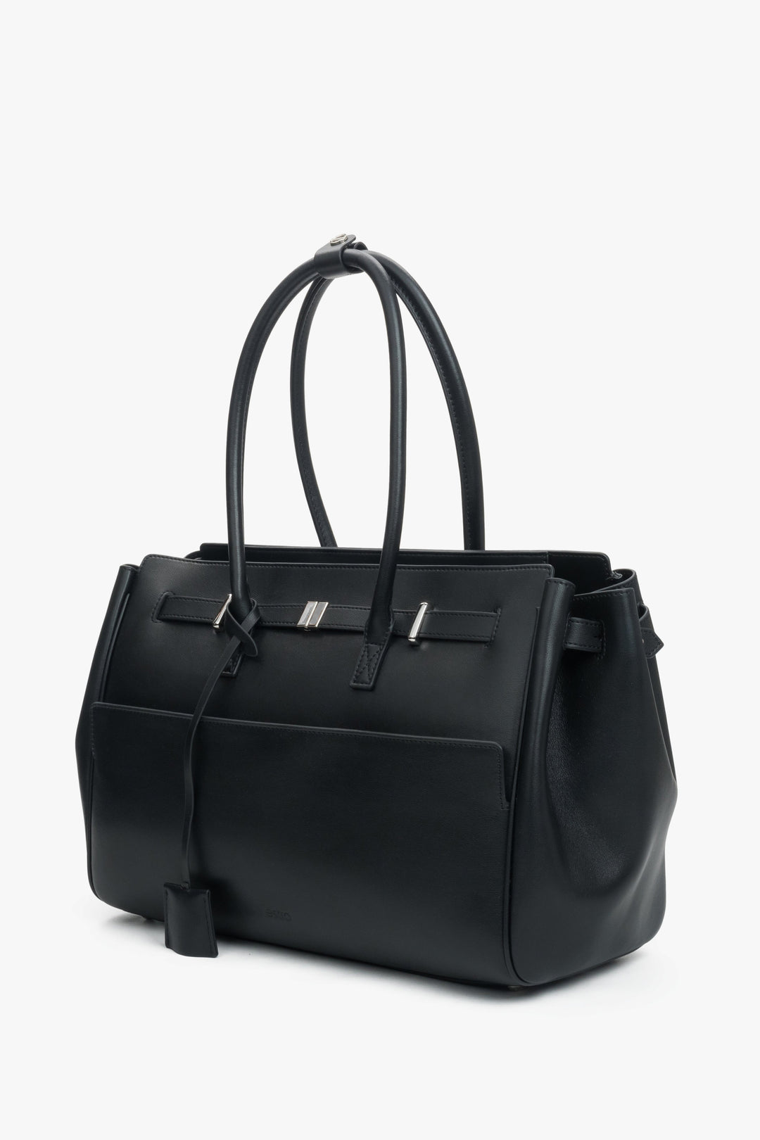 Timeless leather satchel with sturdy handles and a sleek silhouette, ideal for work and everyday sophistication.