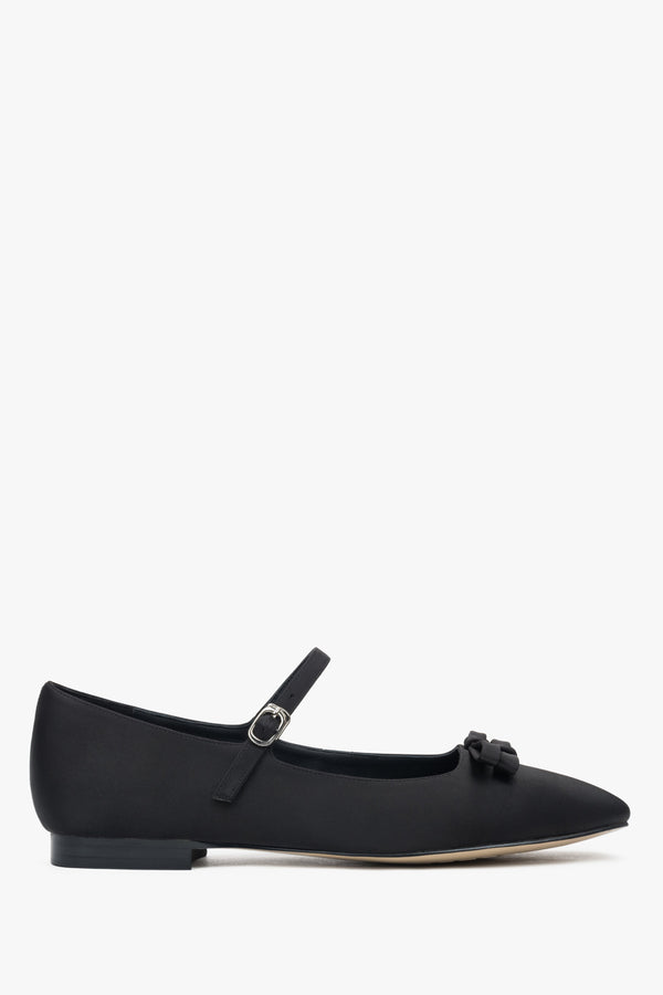 Women's Black Textile Ballet Flats with a Buckle Estro ER00116903.