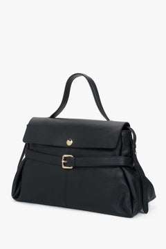 Black women's tote bag from Estro, crafted from Premium Italian genuine leather.