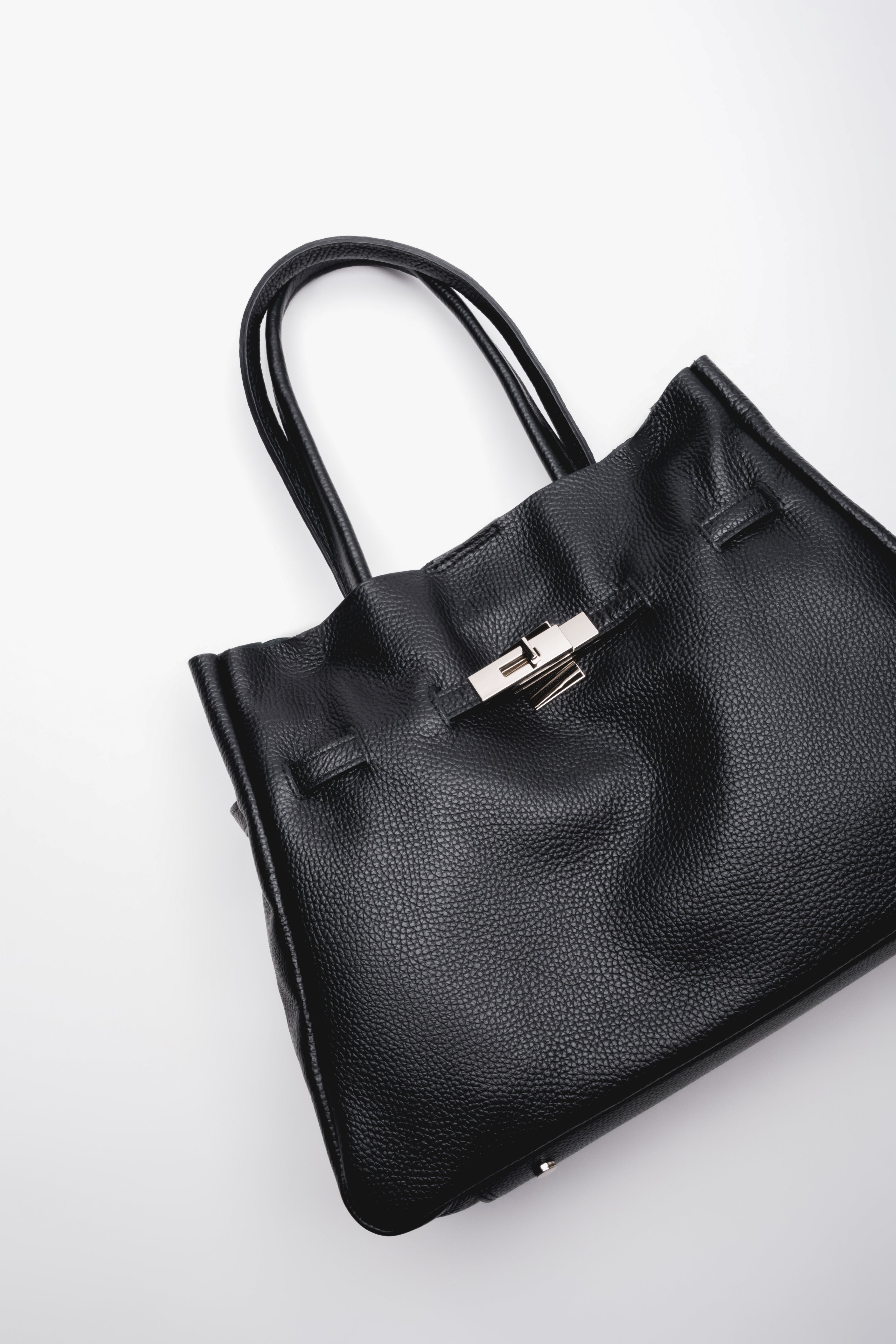 Women's Black Tote Bag in Premium Italian Genuine Leather Estro ER00120583