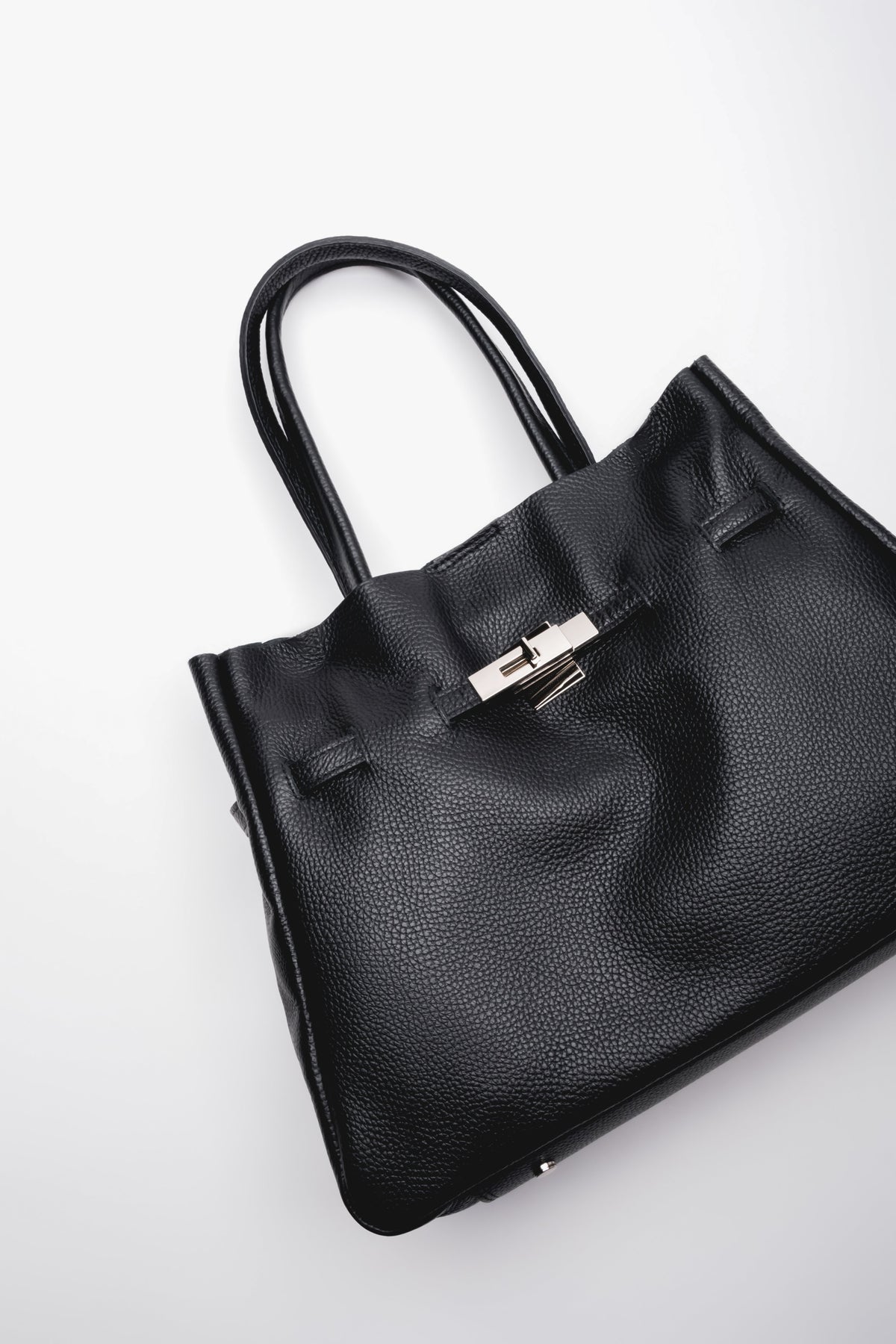 Women's Black Tote Bag in Premium Italian Genuine Leather Estro ER00120583