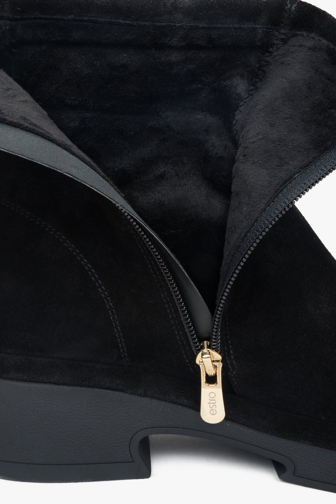 Women's black ankle boots Estro ER00118227, made of genuine velour with a functional heel.