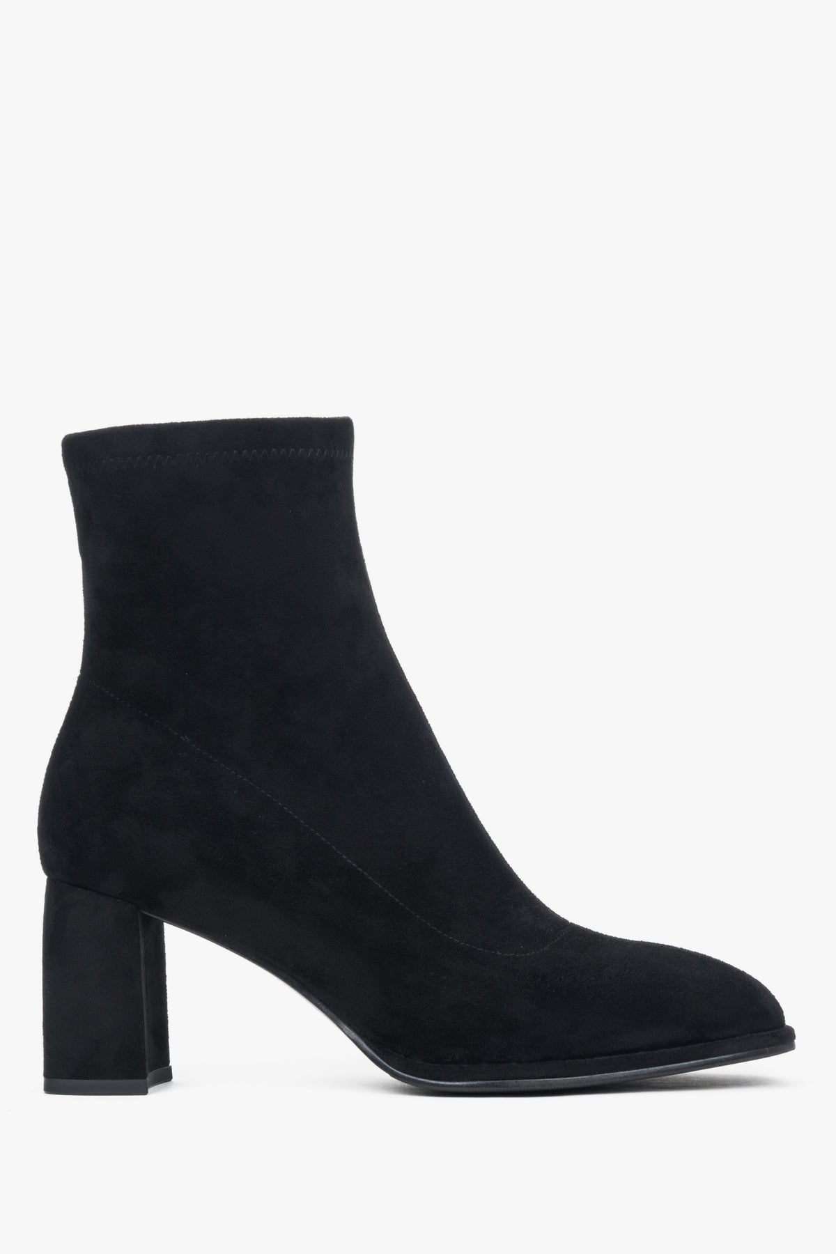 Women’s Black Velour Ankle Boots with a Stable Block Heel Estro ER00118179.