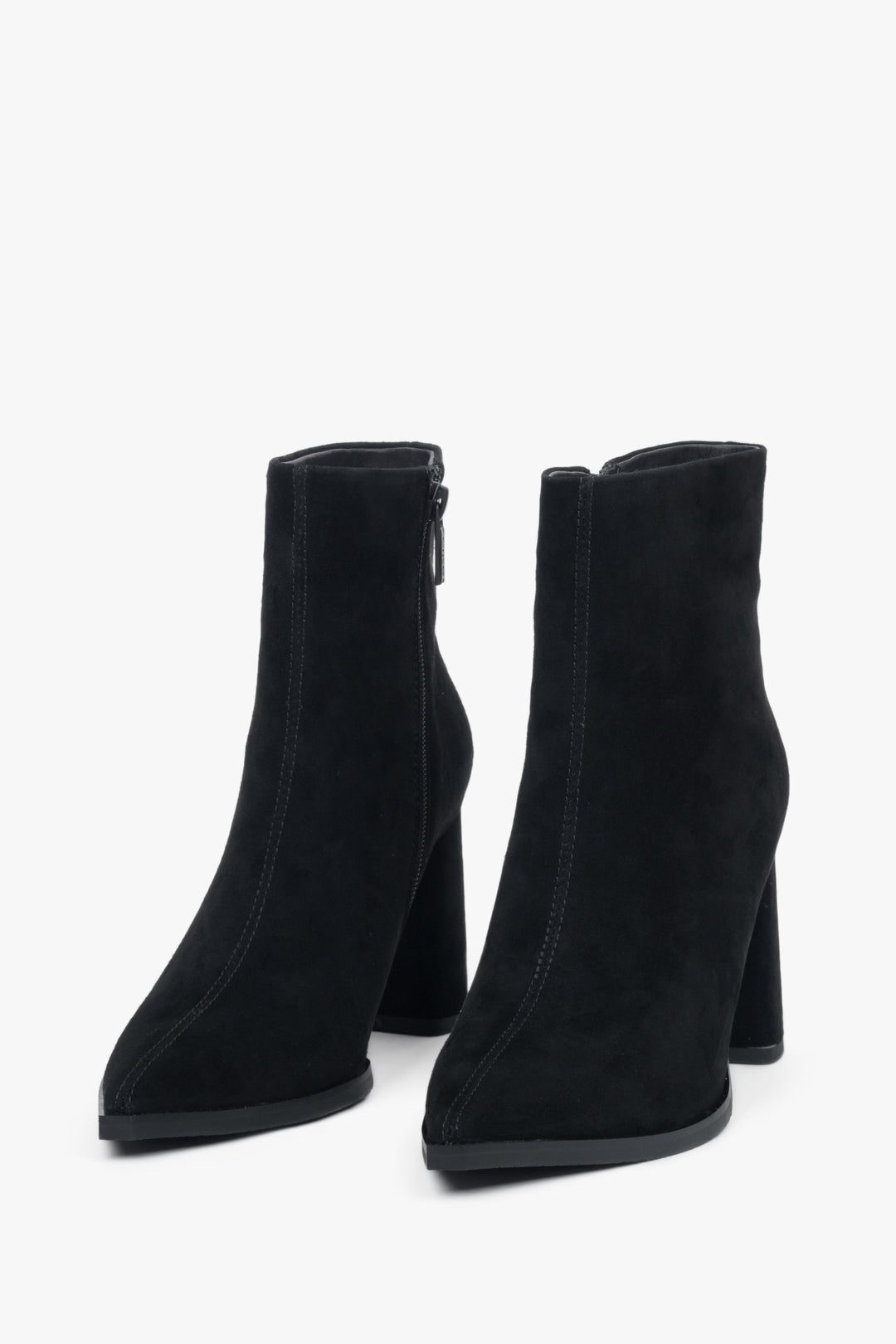 Women’s black ankle boots with block heel made of genuine velour Estro.