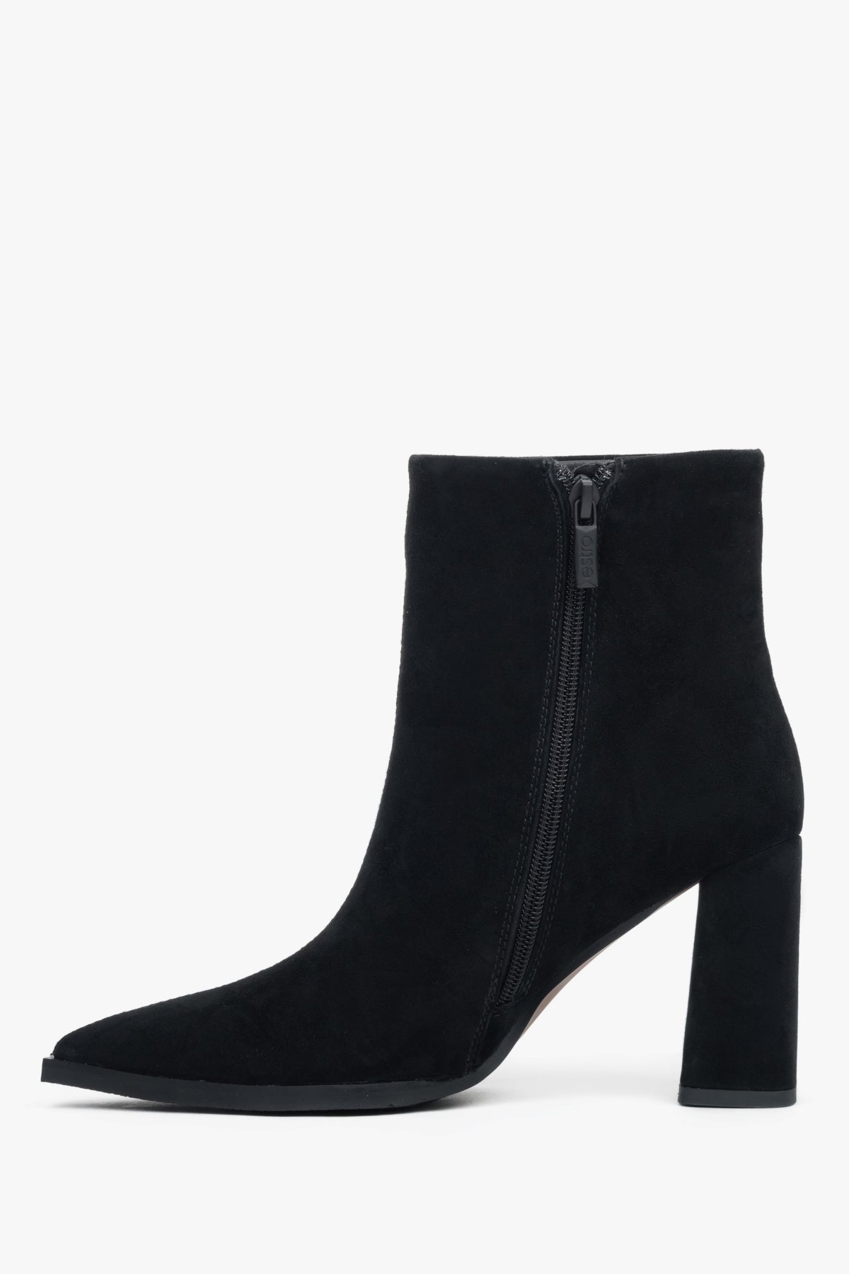 Women’s ankle boots Estro, black, block heel, made of genuine velour.
