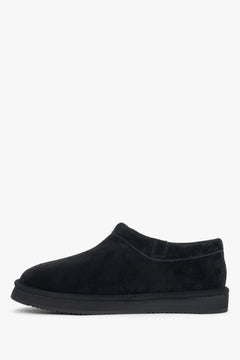 Women's black velour clogs on a flexible platform with fur lining Estro.