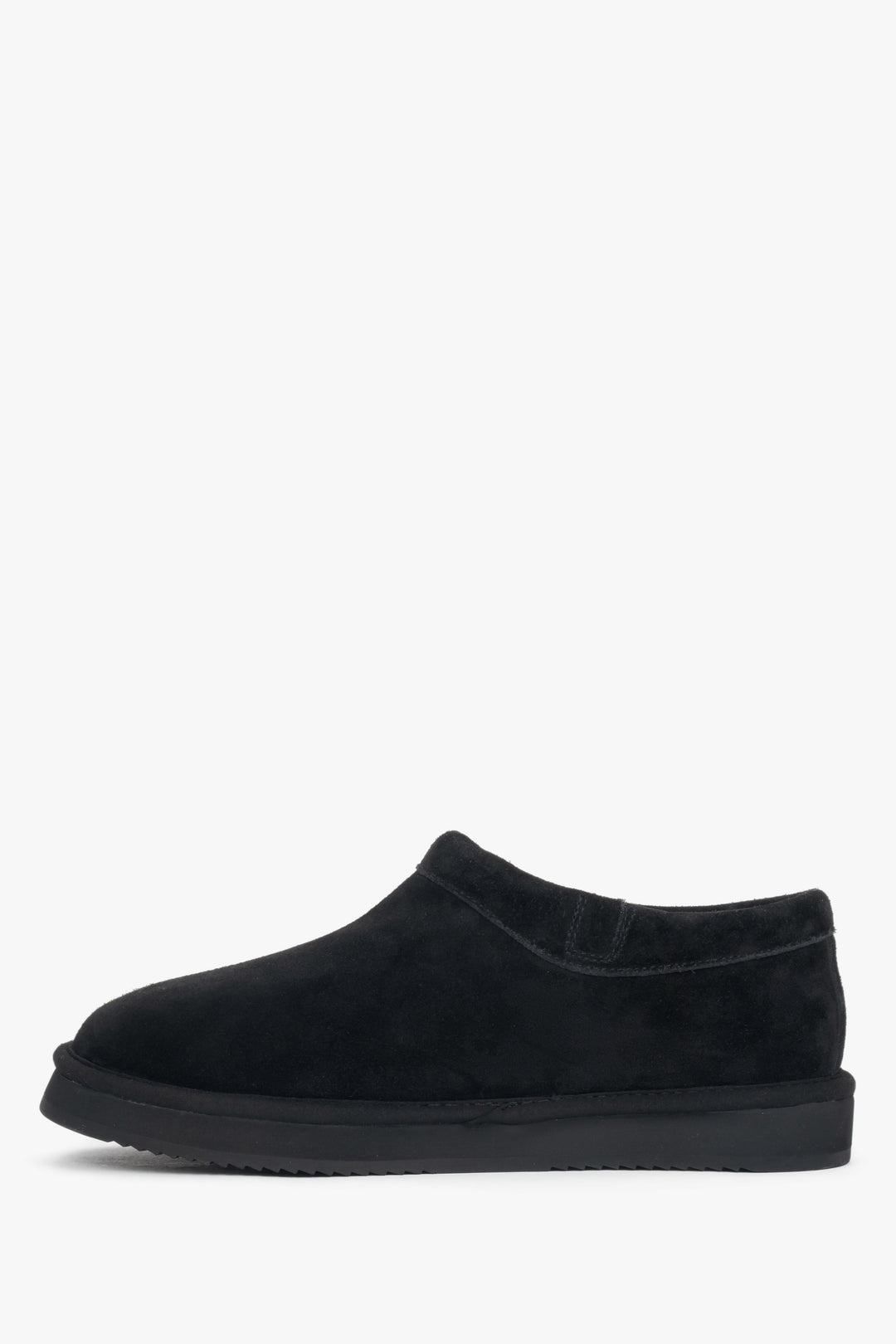 Women's black velour clogs on a flexible platform with fur lining Estro.
