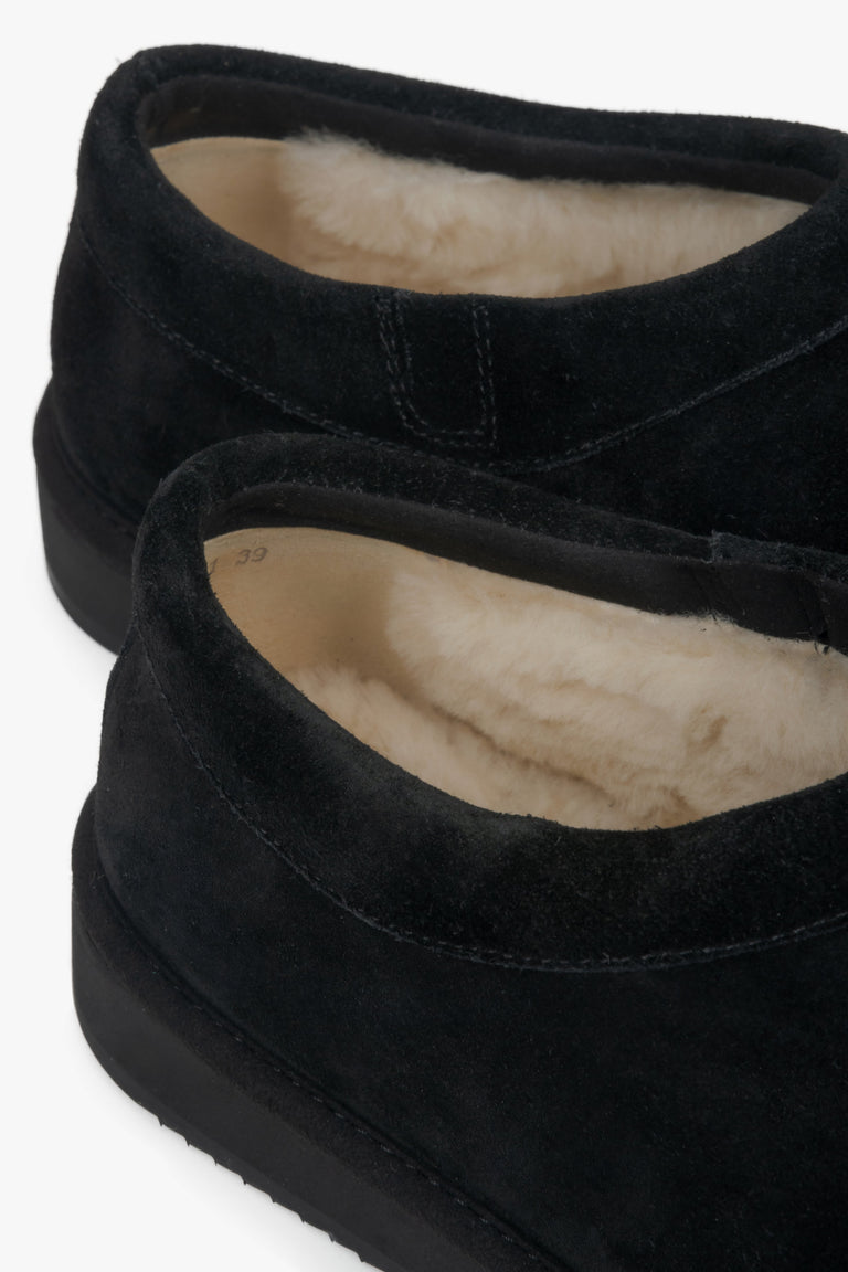 Women's black velour clogs with fur lining on a flexible platform Estro - close-up on details.