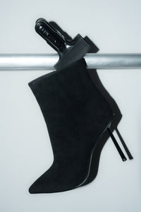 Women's Black High-Heeled Ankle Boots made of Genuine Velour Estro ER00118828.
