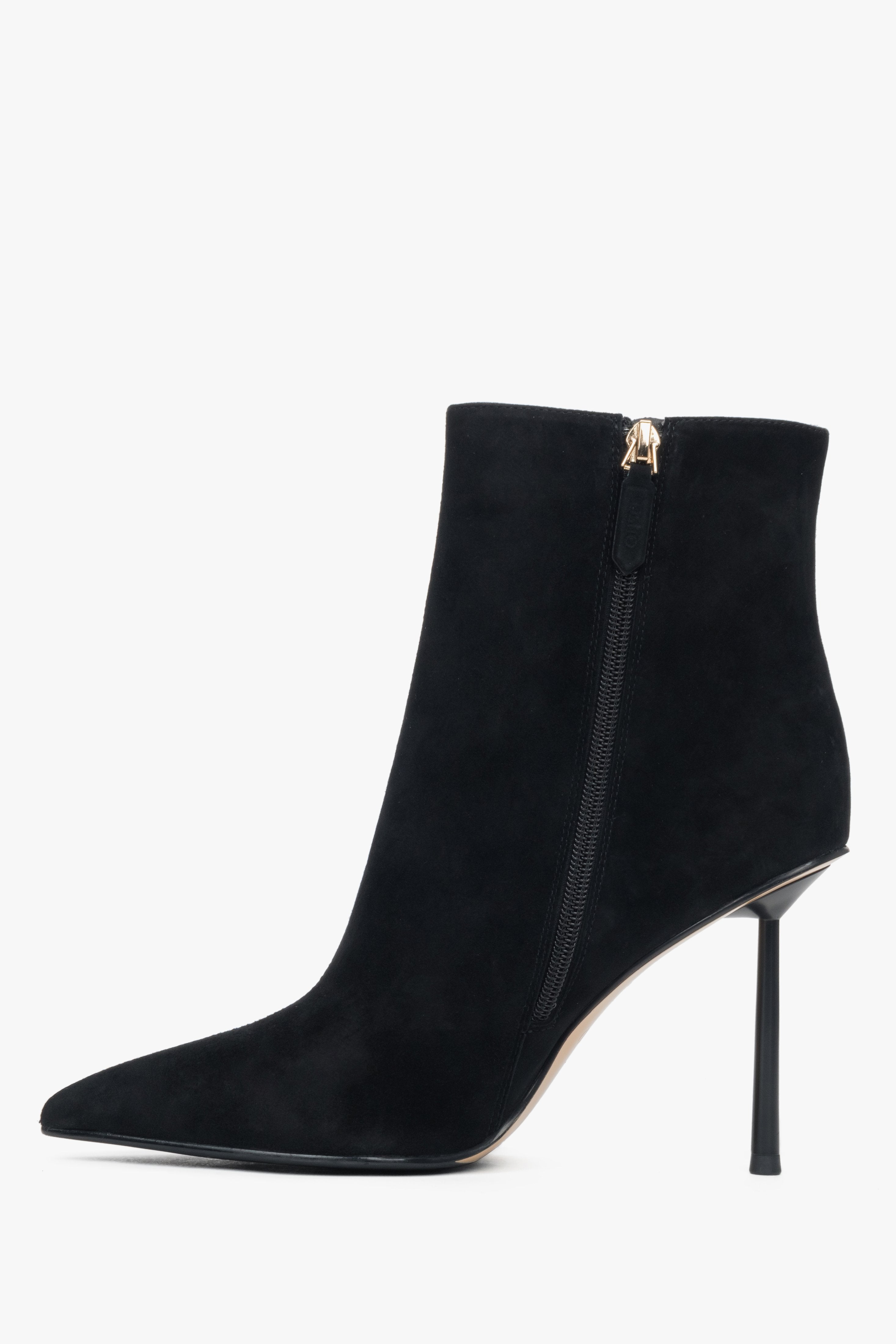 Black women’s high-heeled ankle boots in natural velour.