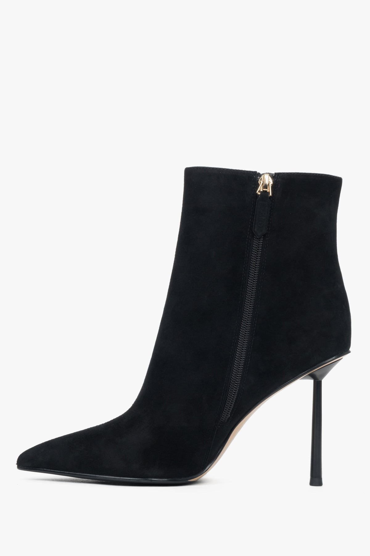 Black women’s high-heeled ankle boots in natural velour.