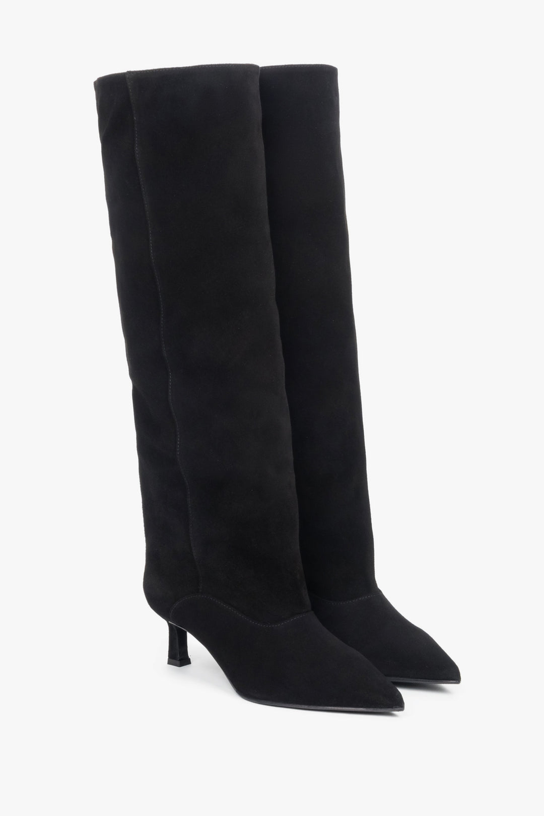 Estro ER00118234 – women's black knee-high boots made of genuine velour with a low flared heel.
