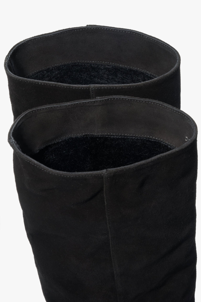 Women's black knee-high boots Estro ER00118234, made of genuine velour with a low flared heel.
