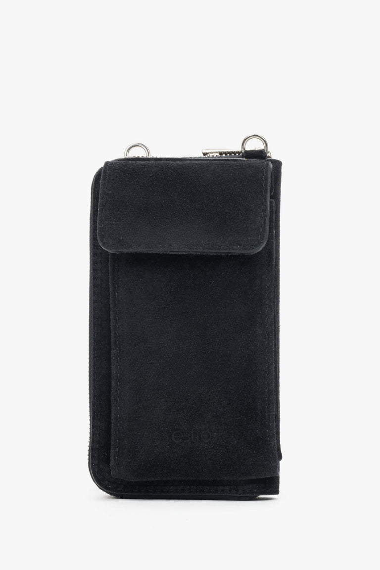 Women’s Black Pouch made of Premium Italian Genuine Velour Estro ER00118642.