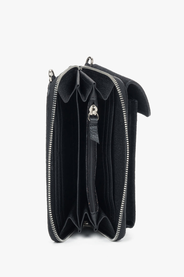 Women’s black pouch made of Premium Italian genuine velour.