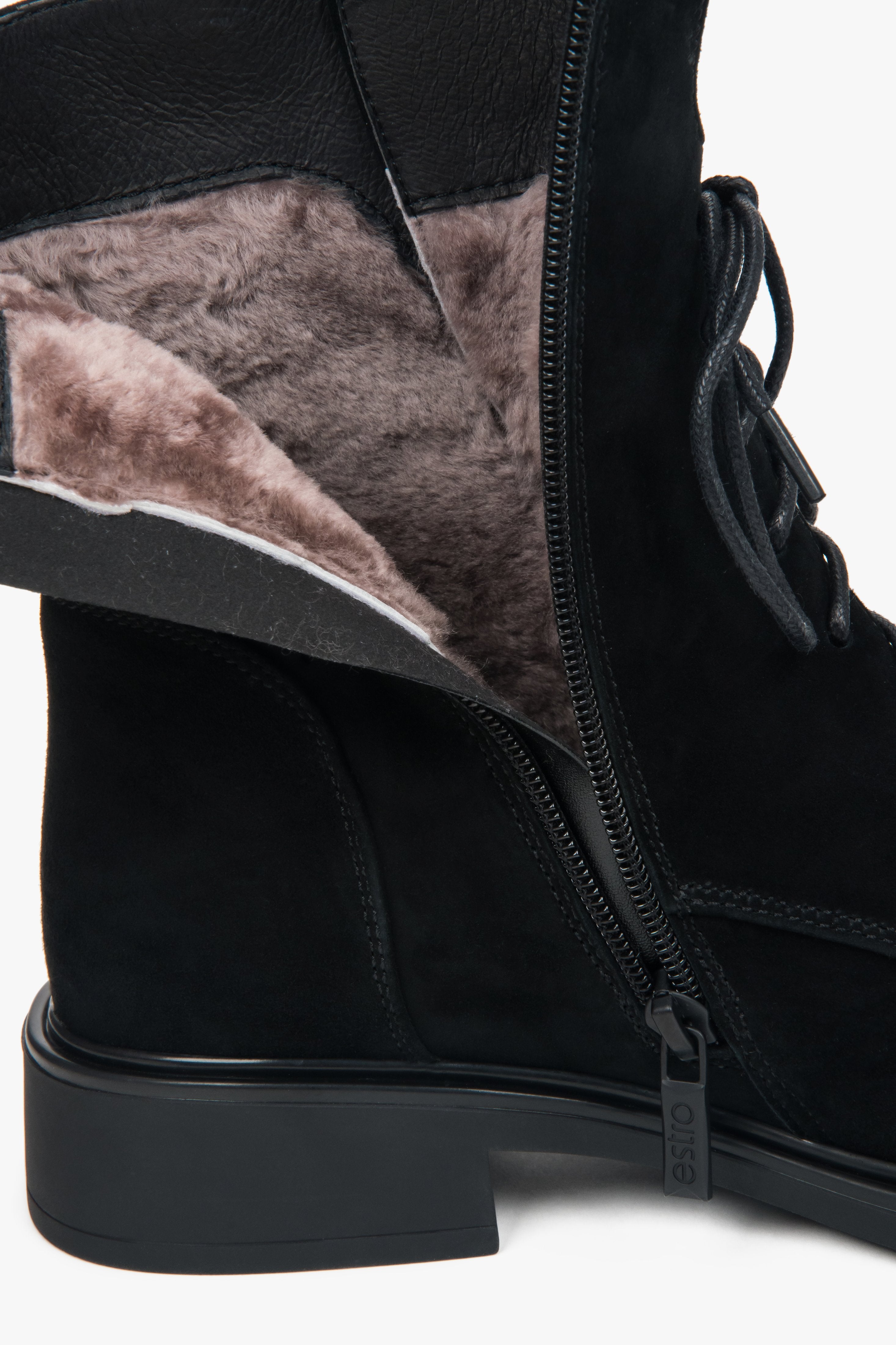 Model ER00118579 — women’s black winter ankle boots with fur lining and side zip.