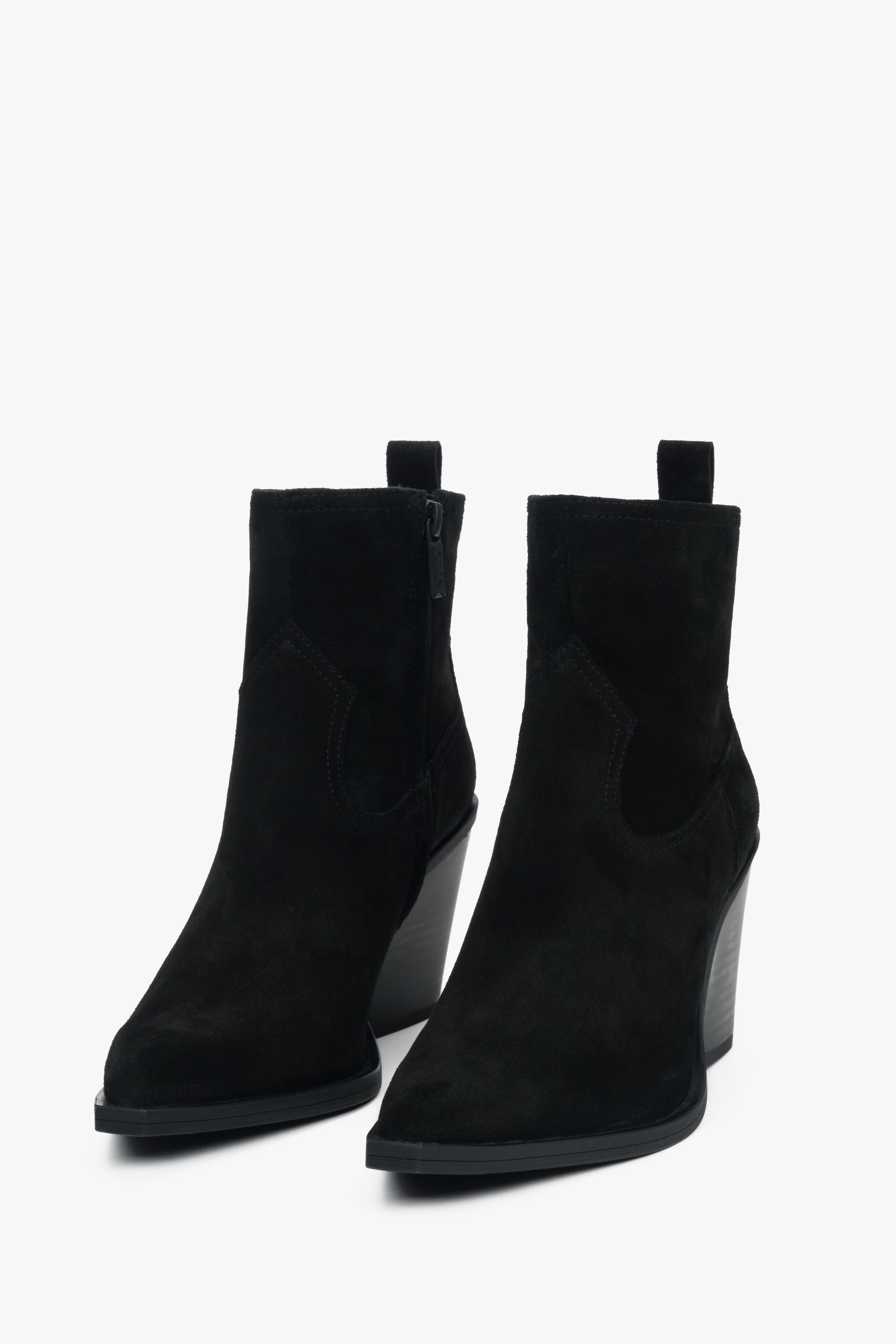 Women’s black warm cowboy boots in premium Italian genuine velour Estro.