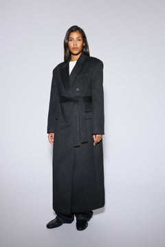 Women's black wool and cashmere coat Estro - front view showing the tailored silhouette and broad shoulder line.