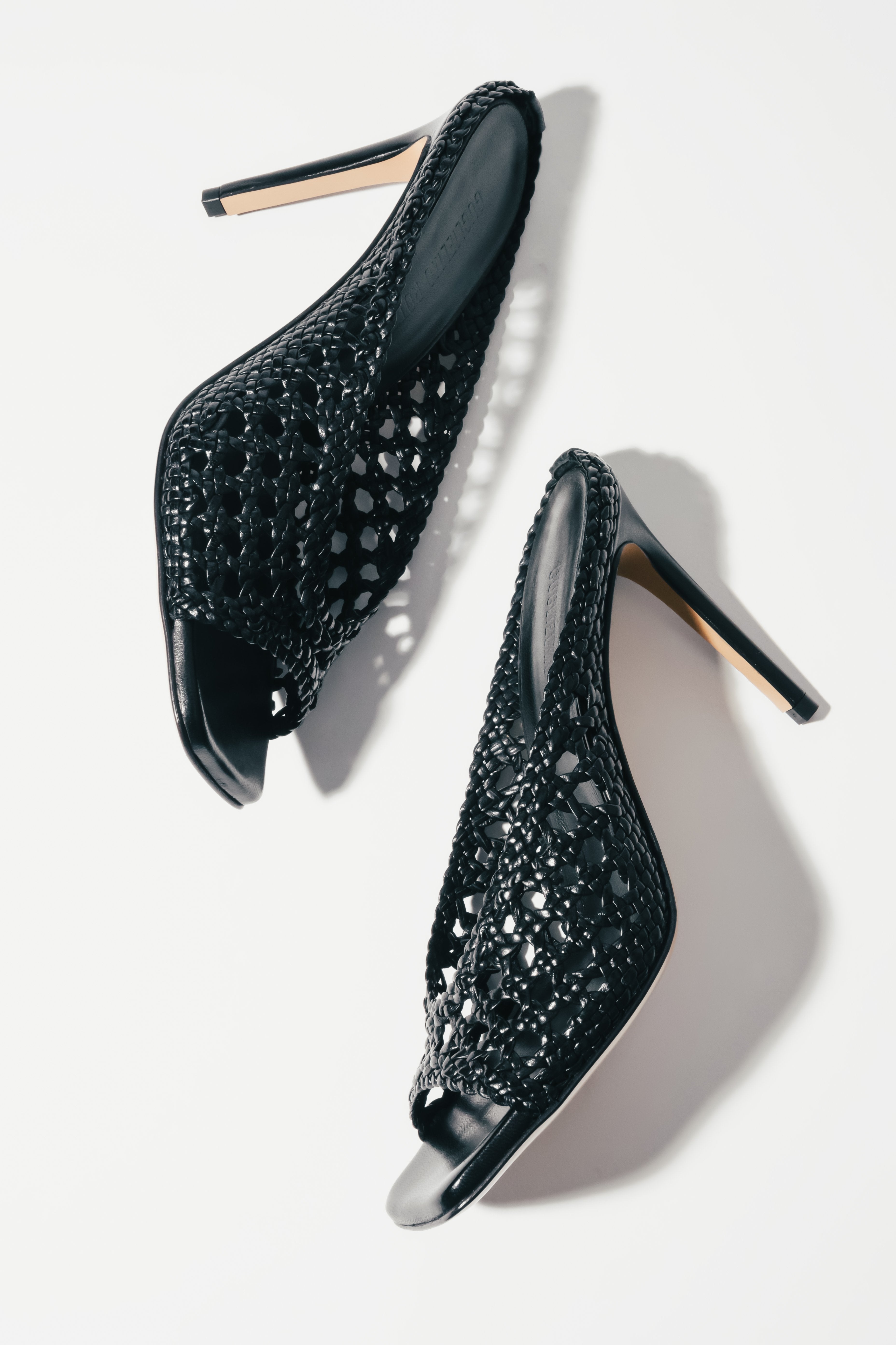 Women's Black Woven Mules made of Premium Italian Leather Guglielmo Rotta ER00119712.