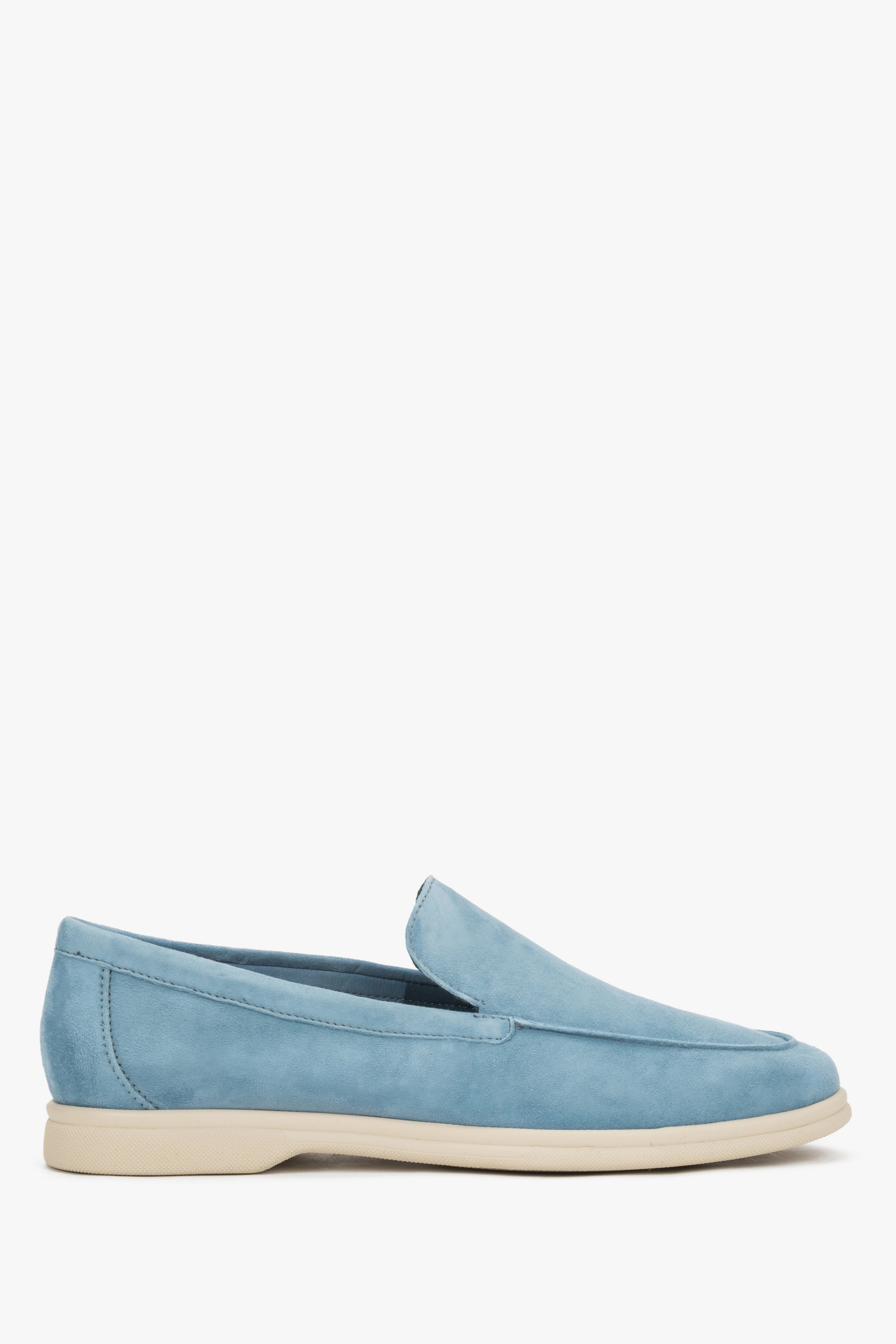 Blue women’s velour loafers by Frau, showcasing the toe with elegant stitching and the side vamp.