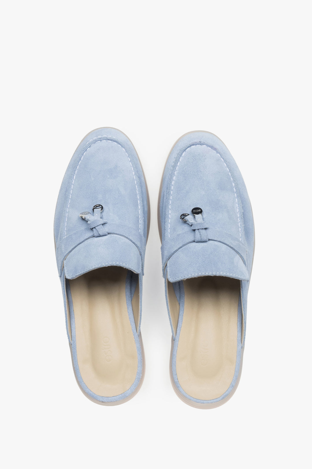 Estro women’s mules, light blue, made of soft Italian premium natural velour.