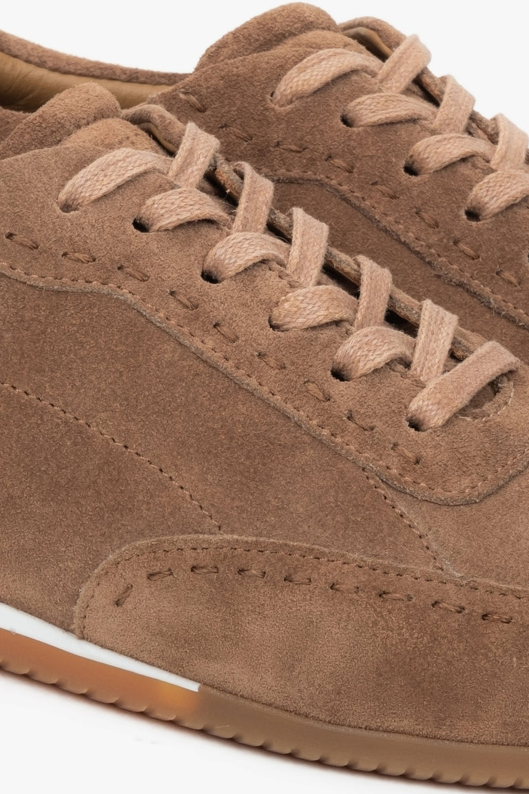 Brown women’s barefoot sneakers by Estro in premium Italian natural velour – details.