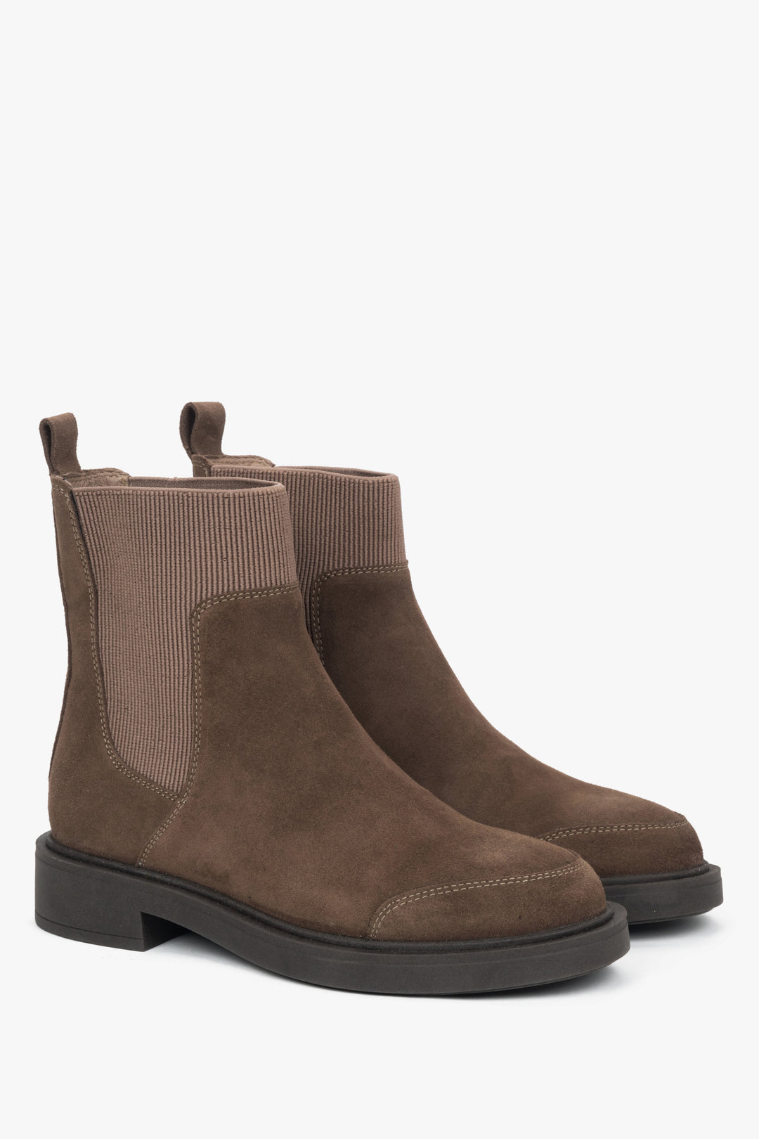 Women’s brown Chelsea boots made of Premium Italian genuine velour.