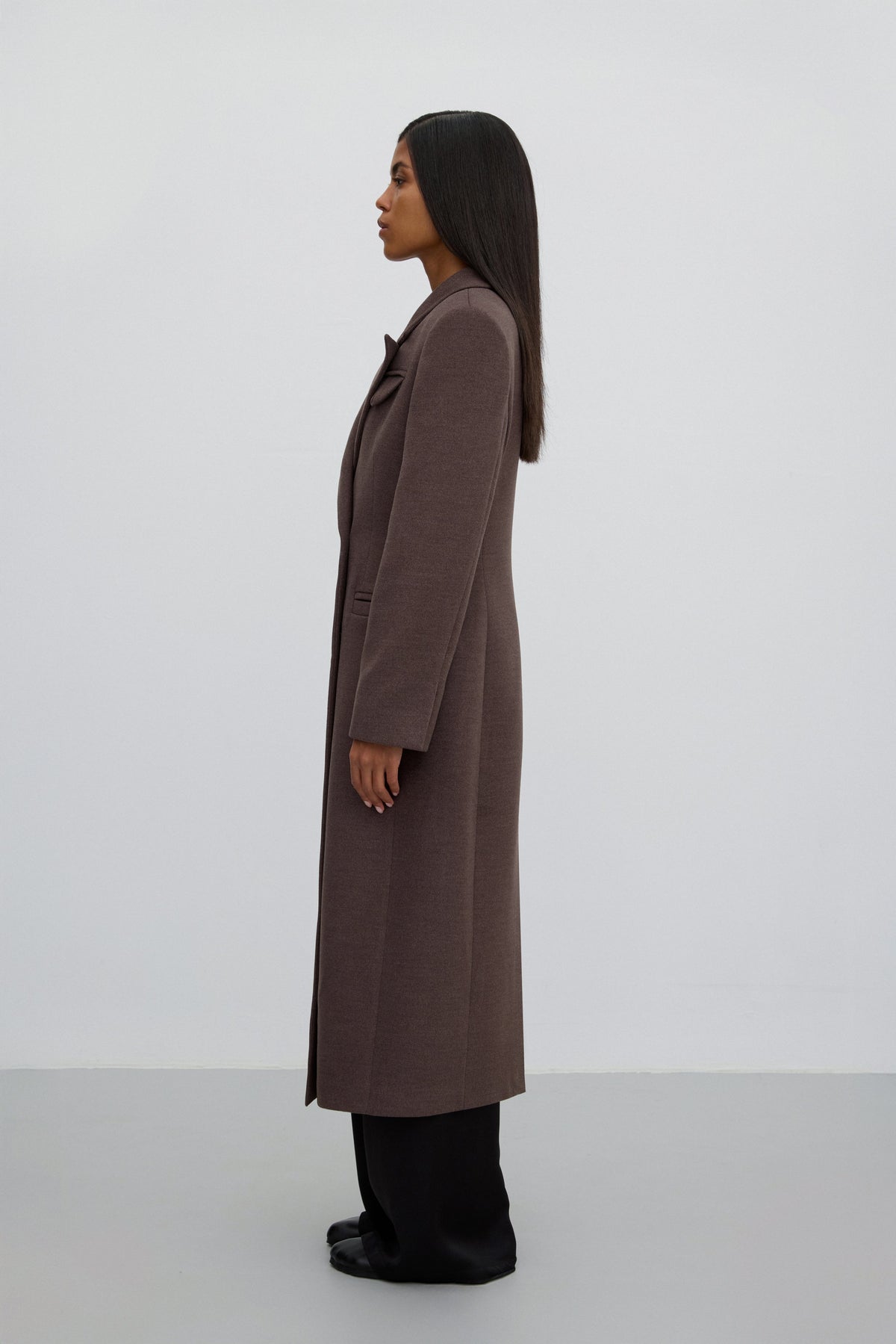 Brown Double-Breasted Classic Mid-Calf Wool Coat – Shoulder Line Detail.