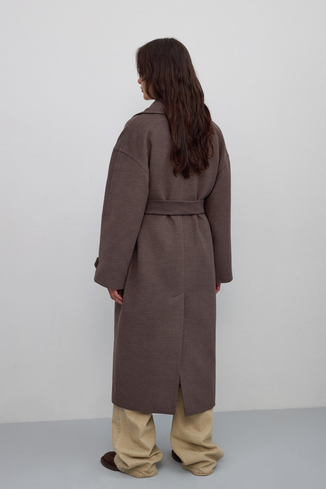 Brown Double-Breasted Women’s Coat Estro ER00117931 with Waist Tie and Wide Lapels.