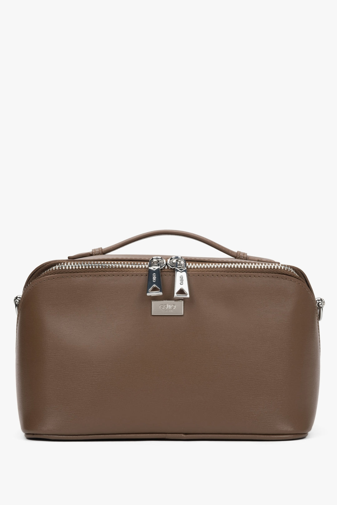 Women's compact makeup bag in brown leather by Estro.