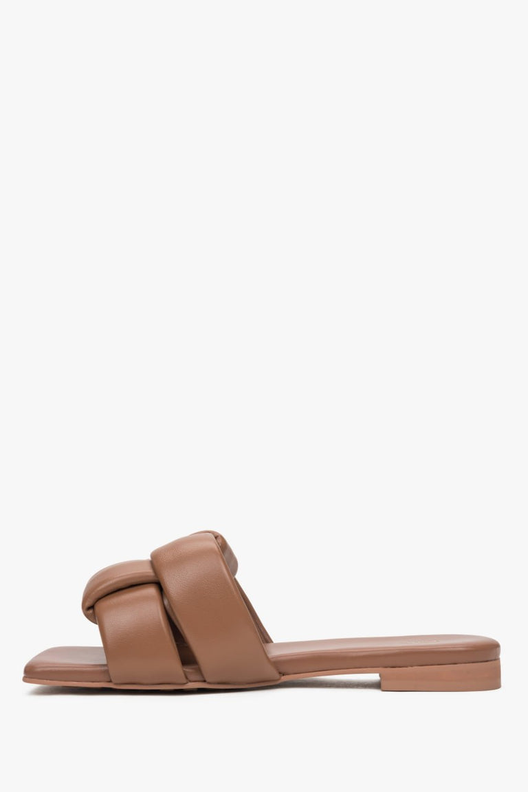 Comfortable women’s slide sandals by Estro in brown leather, minimalist summer design