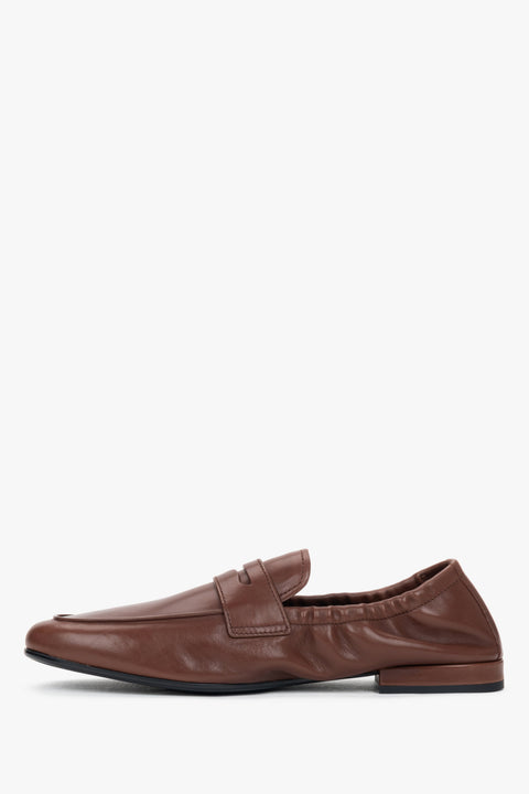 Brown women’s loafers Estro Selection.