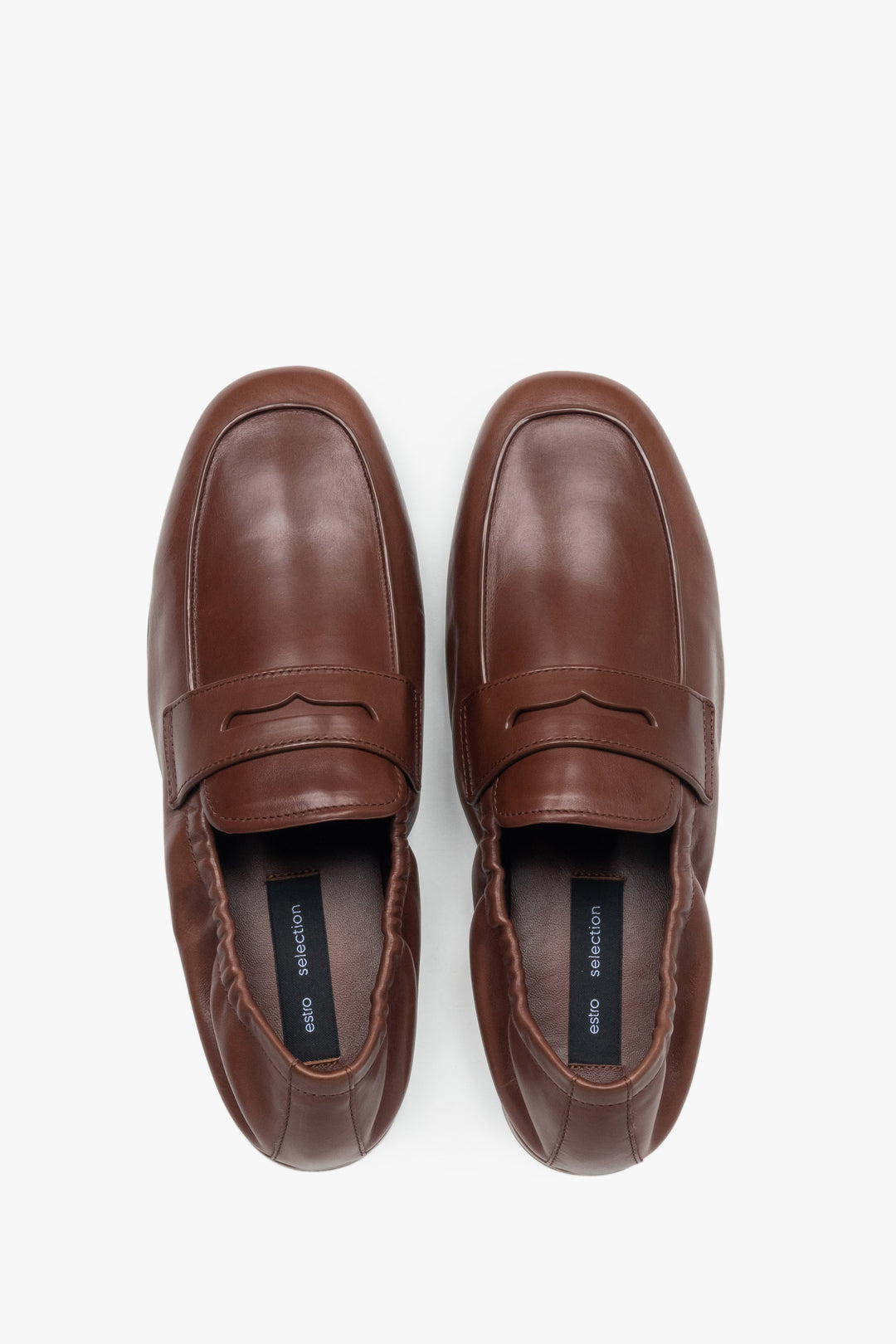Brown women’s loafers Estro Selection in genuine leather with a soft heel counter.
