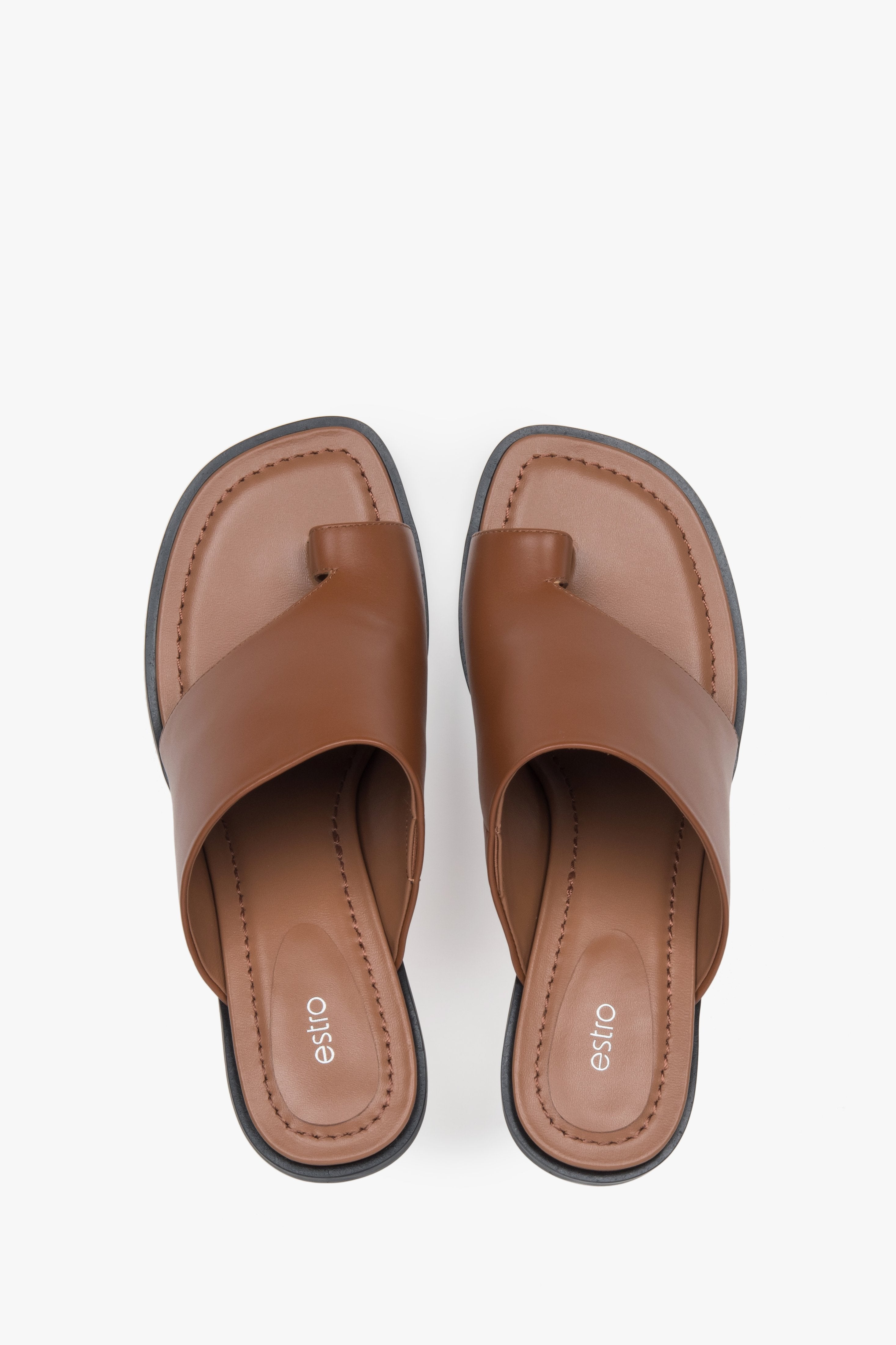Estro women’s mules, brown, leather, with a stiletto heel and a toe ring.