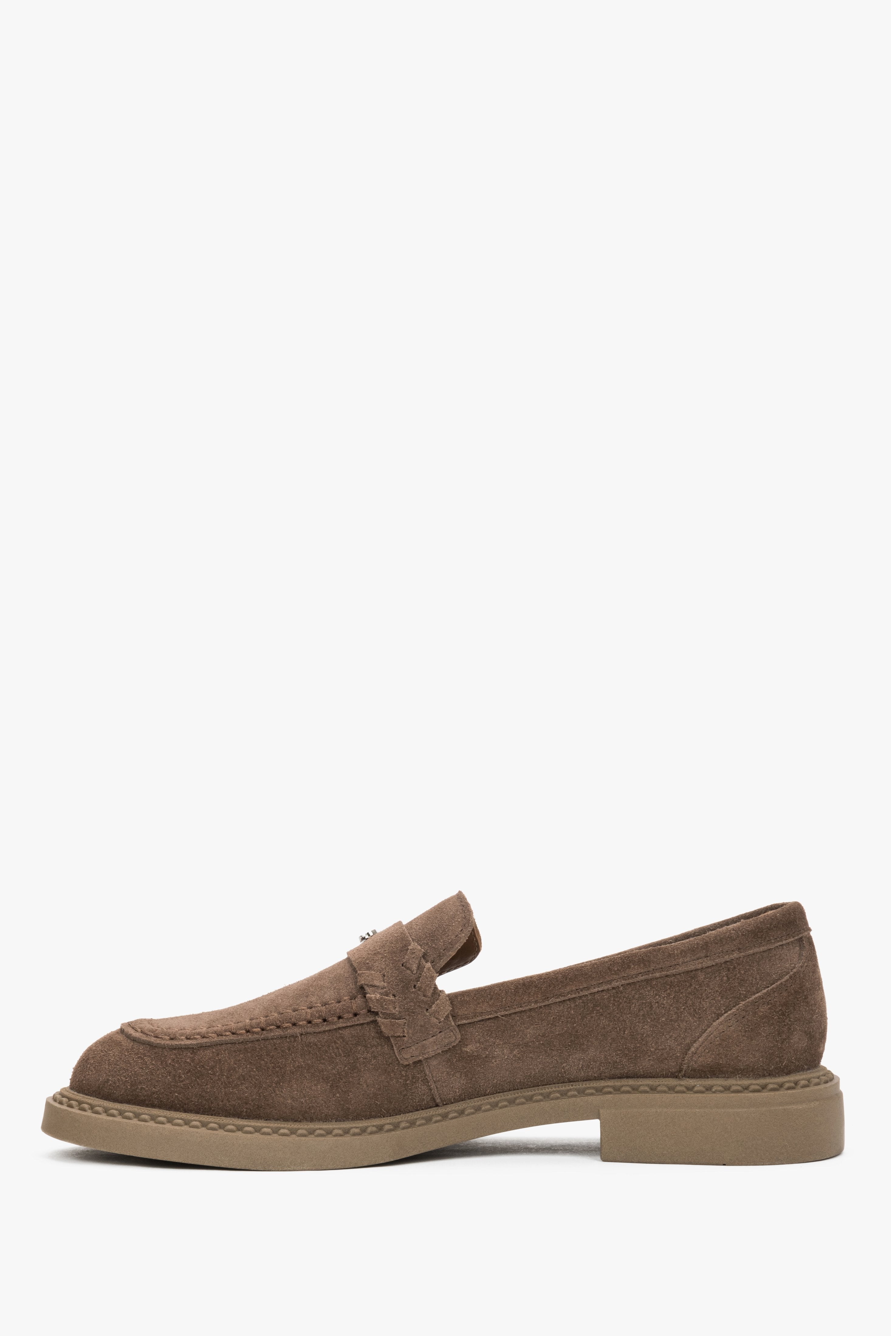 Elegant women’s loafers in brown, made of high-quality natural Italian velour.