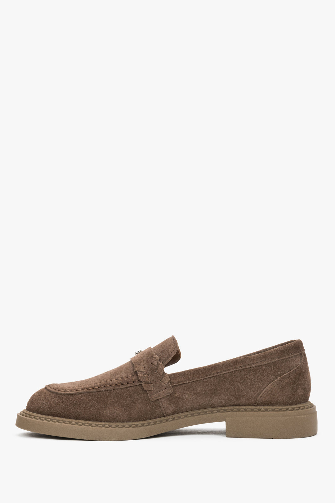 Elegant women’s loafers in brown, made of high-quality natural Italian velour.