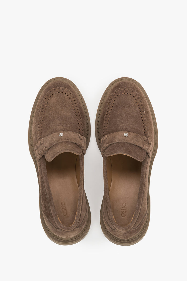 Classic women’s Penny loafers made of soft-textured brown Italian suede.